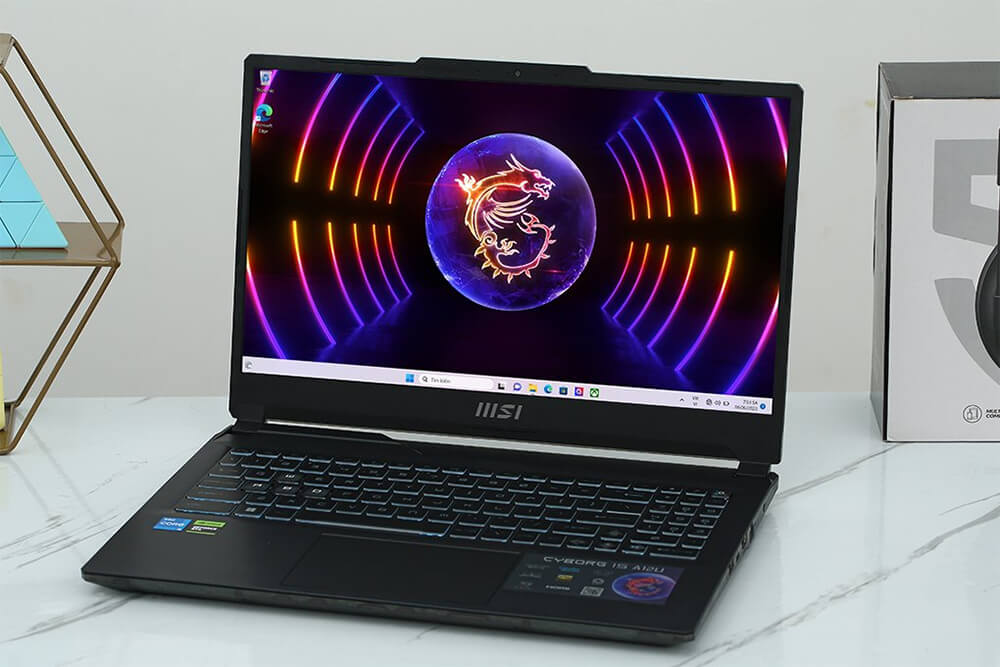 Laptop MSI Gaming Cyborg 15 A12UCX i5 12450H/ 8GB/ 512GB/ 4GB RTX 2050/ 144Hz/ Win11 (281VN)